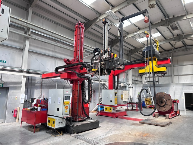 PEC Twin Arc Multiclad Cladding Machine System. (2013)